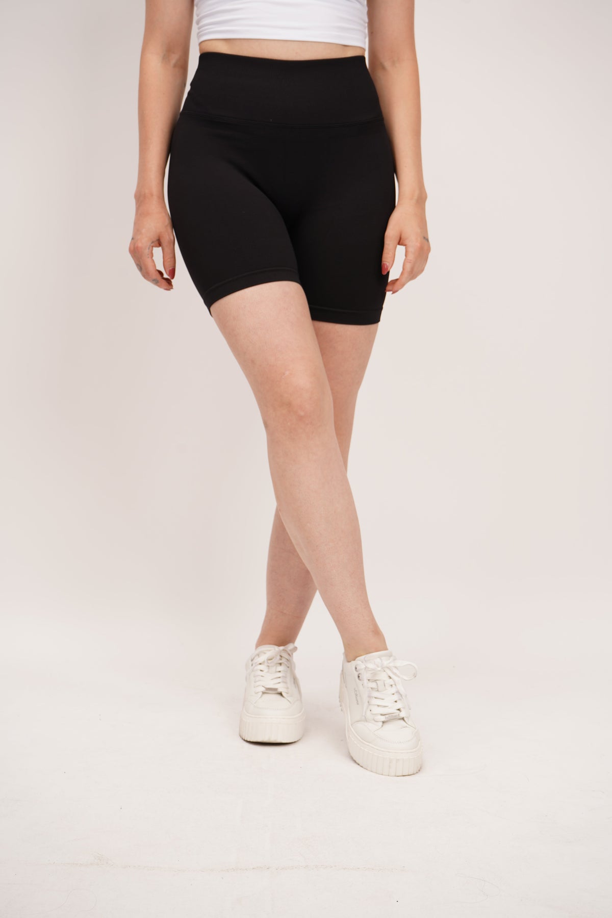 BF Scrunch Short Black