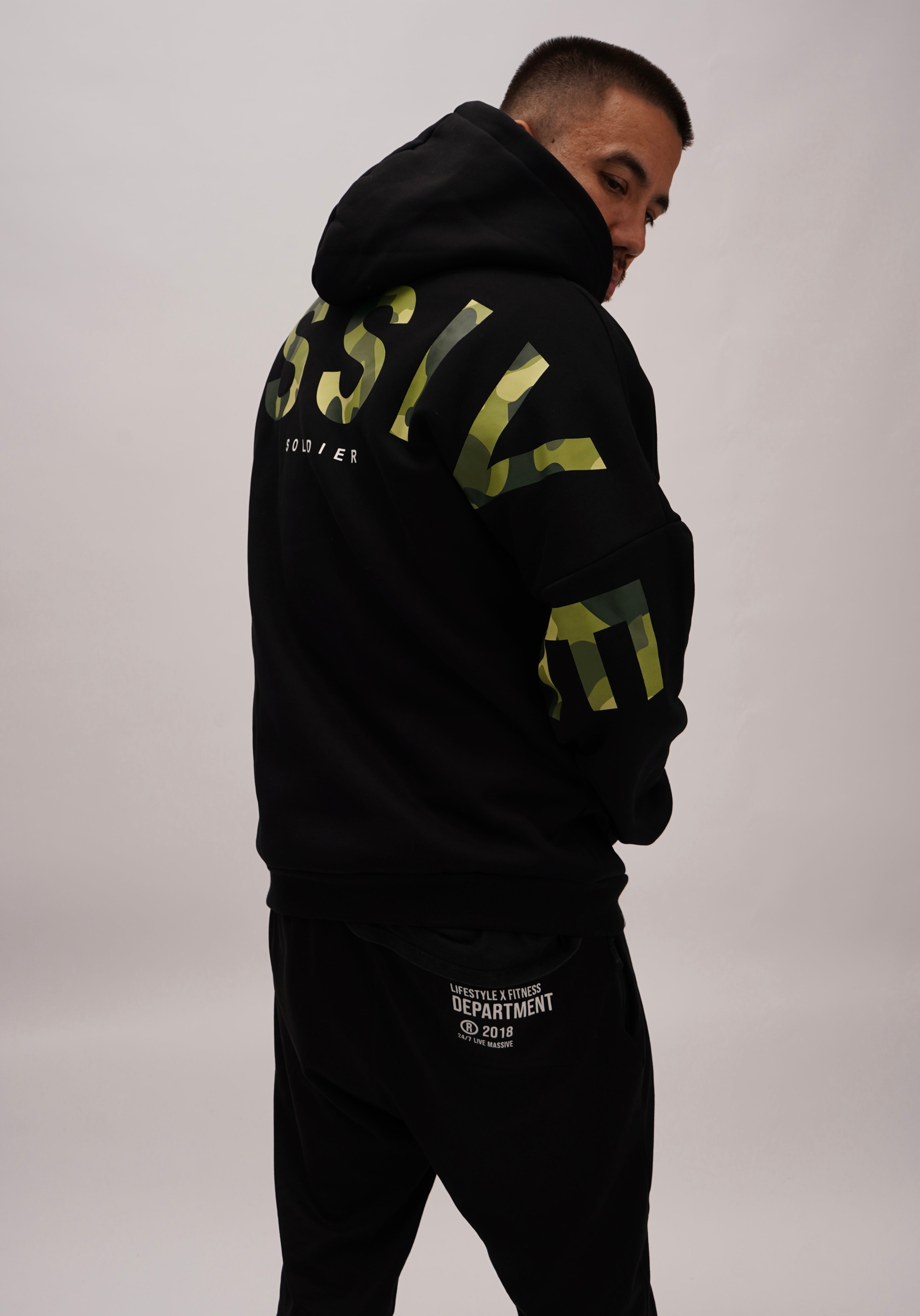 BIG MASSIVE HOODIE CAMO BLACK