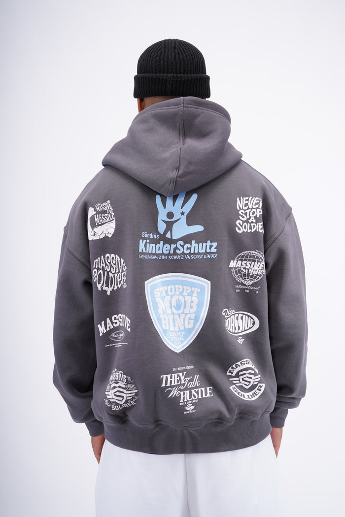 Massive X Kinderschutz X Carsten Stahl HOODIE Grey / Blue – Massive Soldier Sportbekleidung