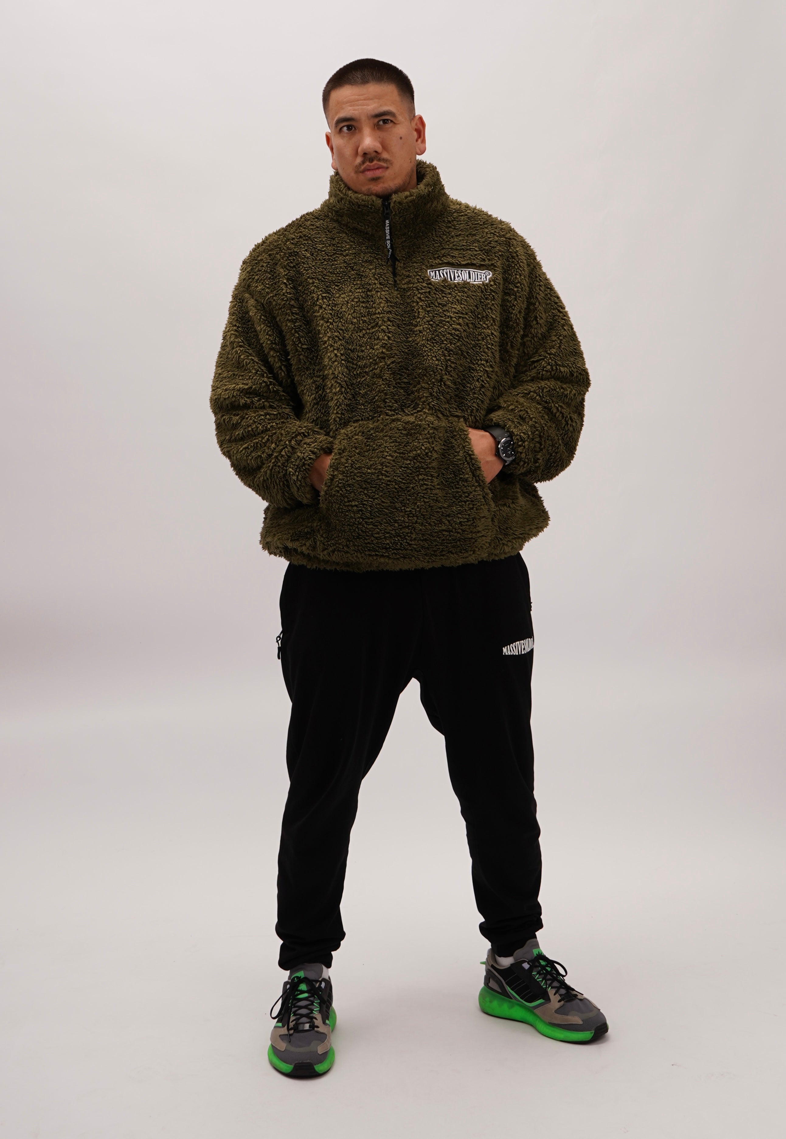 Massive Fleece Sweater Olive