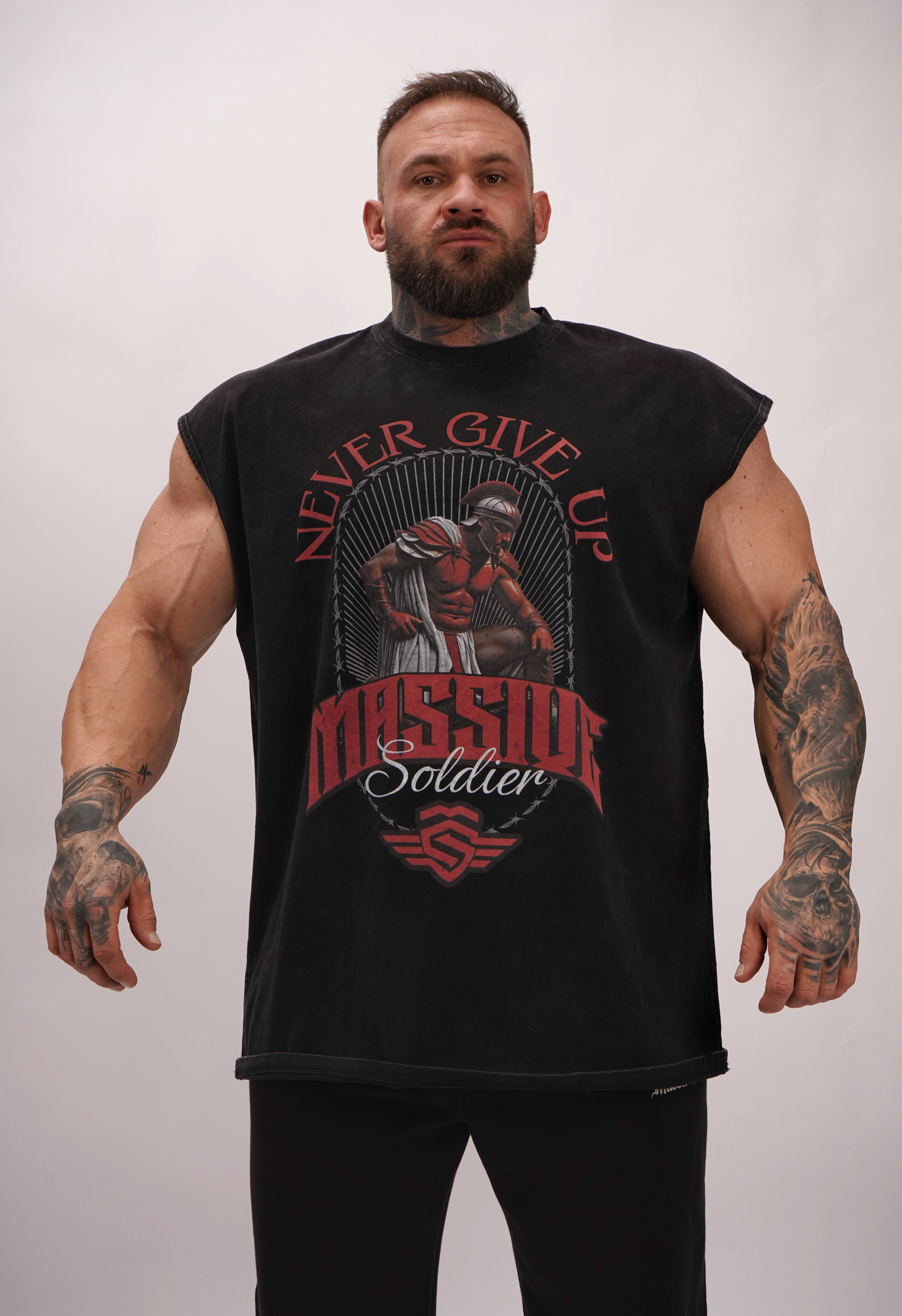 WASHED OVERSIZE NEVER GIVE UP TANK BLACK