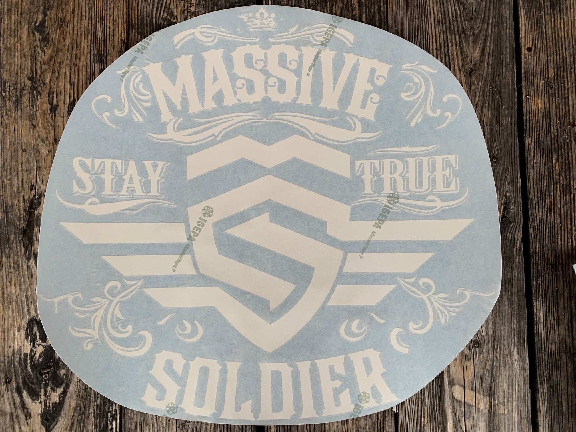 MASSIVE SOLDIER HECKSCHEIBENAUFKLEBER 50CM - MassiveSoldier©